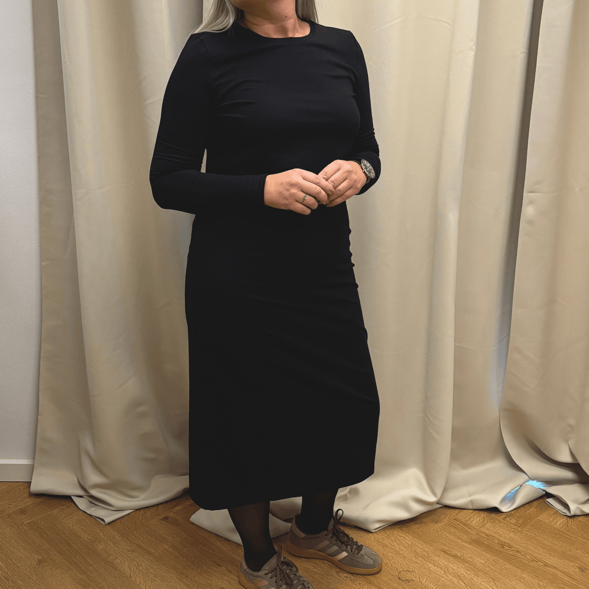 Mrs. Thilde Langærmet T-Shirt Kjole - Black