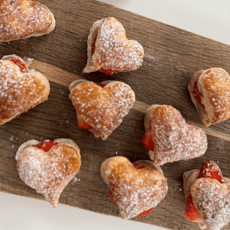 Love Bites med Nutella og jordbær ❤️ - byLINDGREN.dk