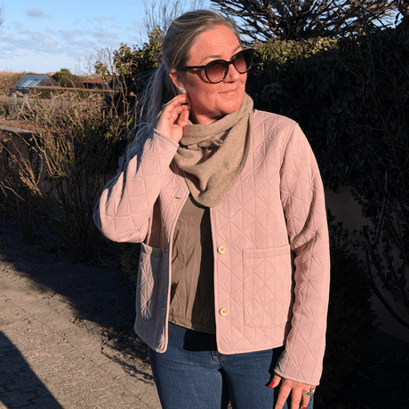 Mrs. Laura Termojakke - Rose Mist