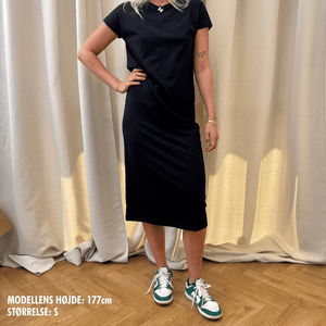Mrs. Thilde T-Shirt Kjole - Black