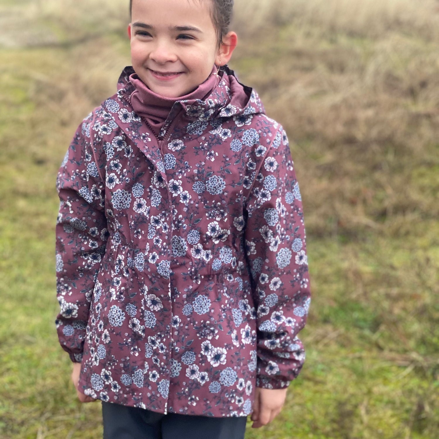 Lille Rigmor Forårs- og Regnjakke - Winter Rose Hortensia AOP